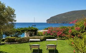 Villa Salida - vista mare, piscina e spiaggia attrezzata